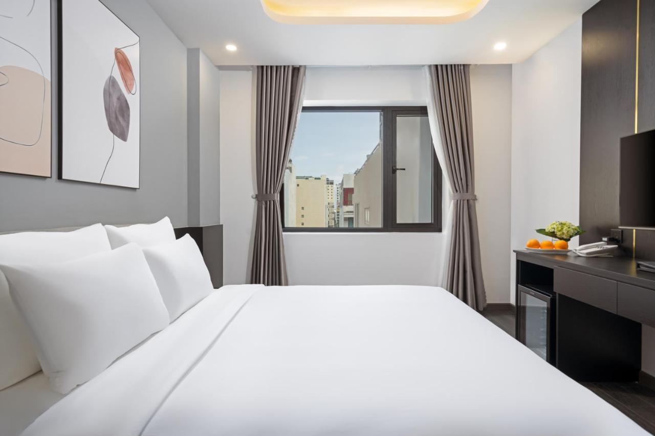 Mercy Emerald Hotel Da Nang Exterior photo